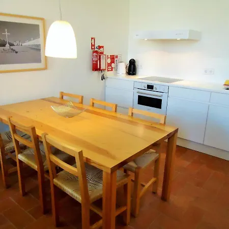 Fine Arts Convento Bernardas Bb