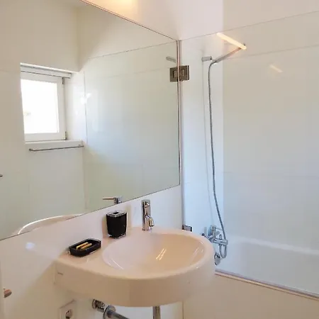 Fine Arts Convento Bernardas Bb