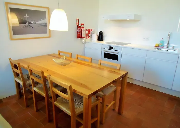 Fine Arts Convento Bernardas Bb